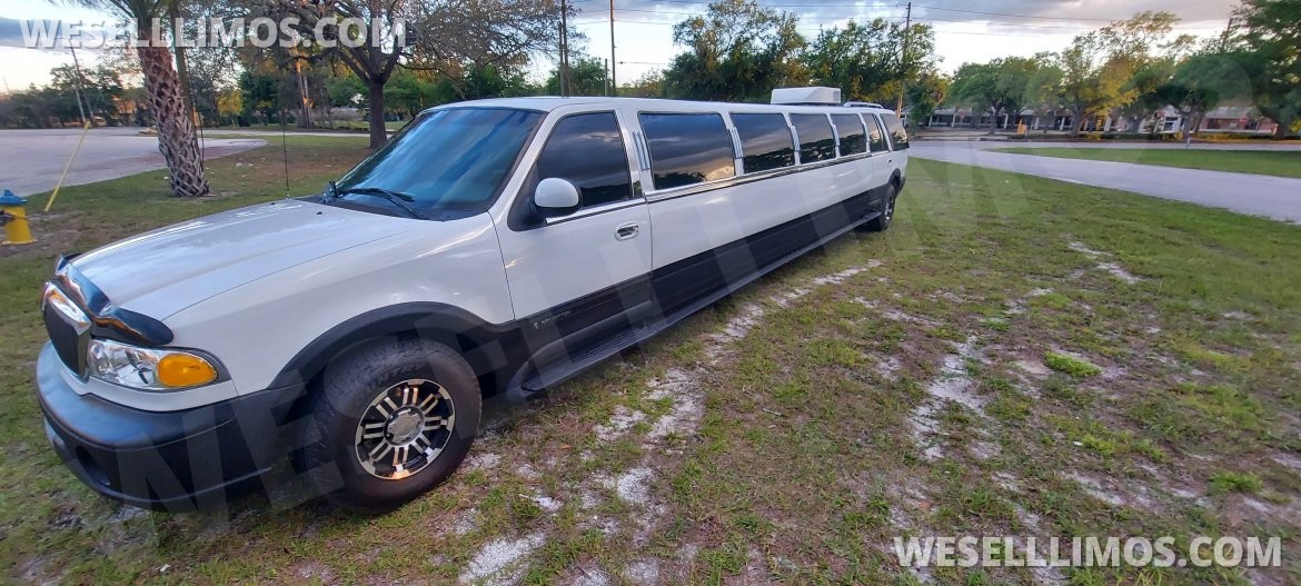 Photo of SUV Stretch for sale: 2000 Lincoln Navigator  Ultra-Stretch 18- passenger  Limousine 35&quot; by Ultra Limousines  *one of kind* Limo that you can run the Air Conditioner all night and take it camping anywhere in the United States