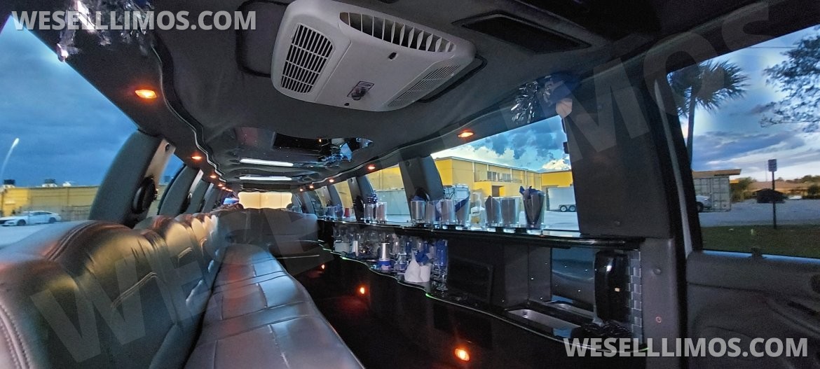 Photo of SUV Stretch for sale: 2000 Lincoln Navigator  Ultra-Stretch 18- passenger  Limousine 35&quot; by Ultra Limousines  *one of kind* Limo that you can run the Air Conditioner all night and take it camping anywhere in the United States