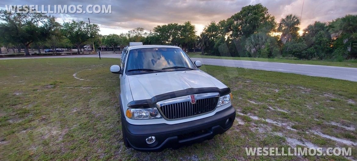 Photo of SUV Stretch for sale: 2000 Lincoln Navigator  Ultra-Stretch 18- passenger  Limousine 35&quot; by Ultra Limousines  *one of kind* Limo that you can run the Air Conditioner all night and take it camping anywhere in the United States