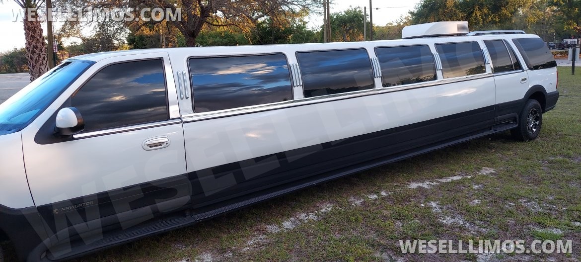 Photo of SUV Stretch for sale: 2000 Lincoln Navigator  Ultra-Stretch 18- passenger  Limousine 35&quot; by Ultra Limousines  *one of kind* Limo that you can run the Air Conditioner all night and take it camping anywhere in the United States
