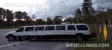 Ultra Stretch S.U.V 18-Passenger Lincoln Navigator Limousine