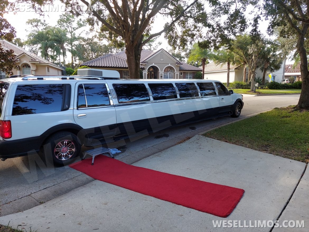Photo of SUV Stretch for sale: 2000 Lincoln Navigator  Ultra-Stretch 18- passenger  Limousine 35&quot; by Ultra Limousines  *one of kind* Limo that you can run the Air Conditioner all night and take it camping anywhere in the United States