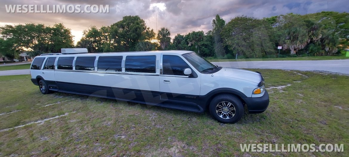 Photo of SUV Stretch for sale: 2000 Lincoln Navigator  Ultra-Stretch 18- passenger  Limousine 35&quot; by Ultra Limousines  *one of kind* Limo that you can run the Air Conditioner all night and take it camping anywhere in the United States