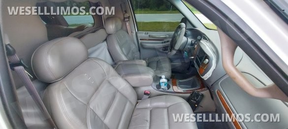 Ultra Stretch S.U.V 18-Passenger Lincoln Navigator Limousine