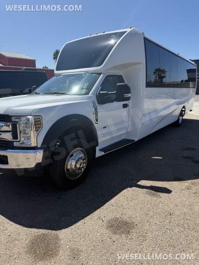 2019 Grech  Ford F550 GM 33 Executive Shuttle