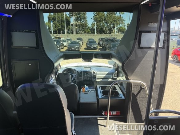 2019 Grech  Ford F550 GM 33 Executive Shuttle
