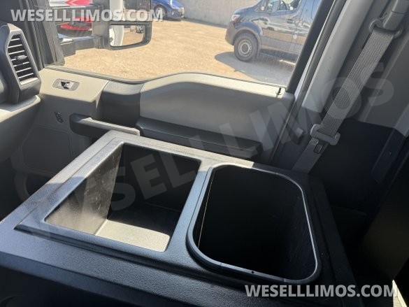 2019 Grech  Ford F550 GM 33 Executive Shuttle