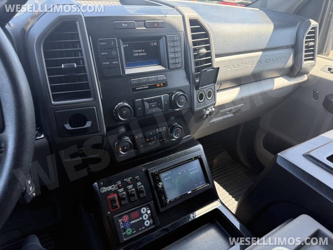 Photo of Executive Shuttle for sale: 2019 Ford F550 GM 33 by Grech