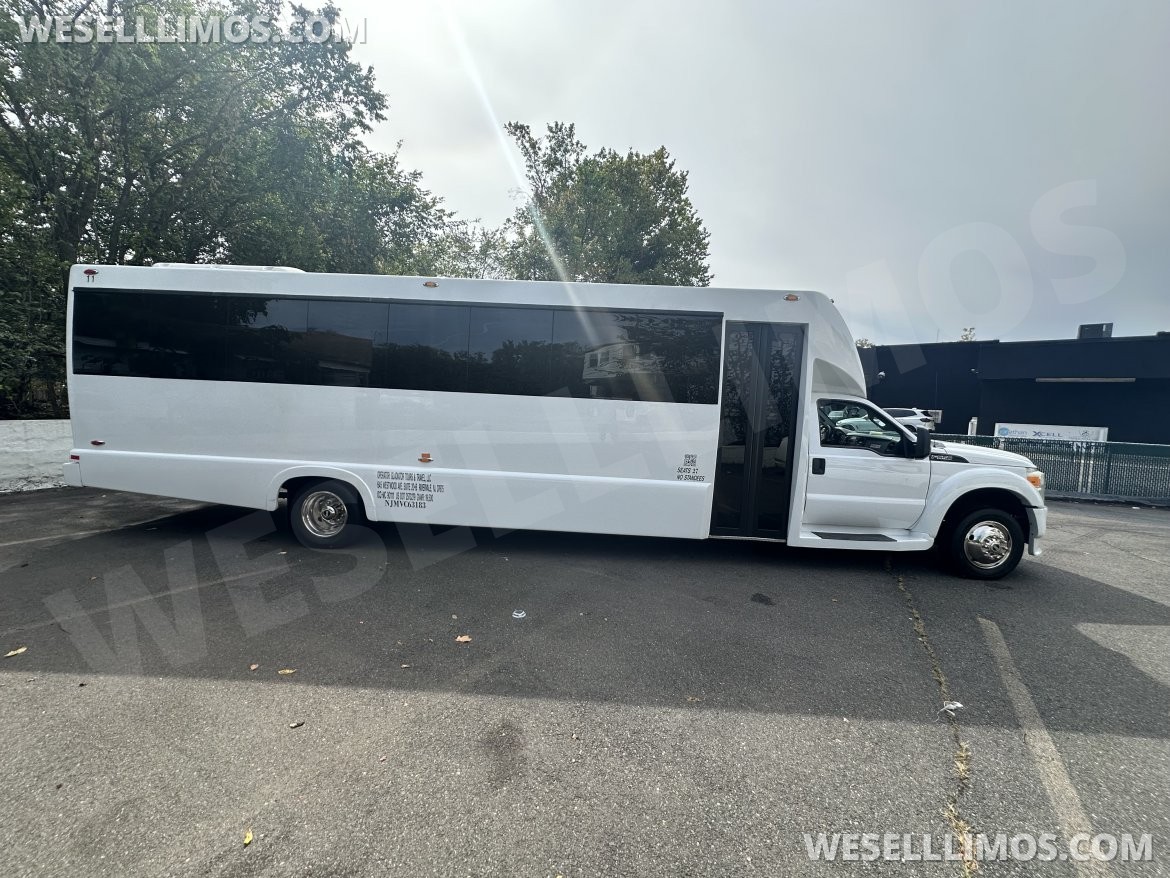 Limo Bus for sale: 2016 Ford F550 32&quot; by Tiffany