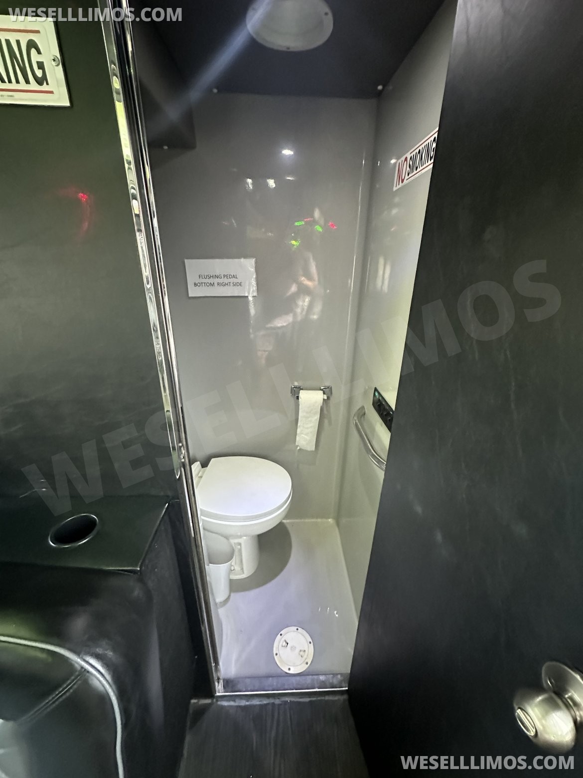 Photo of Limo Bus for sale: 2016 Ford F550 32&quot; by Tiffany