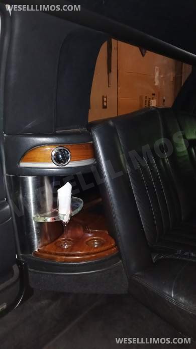 2007 Krystal Lincoln Town Car Limousine