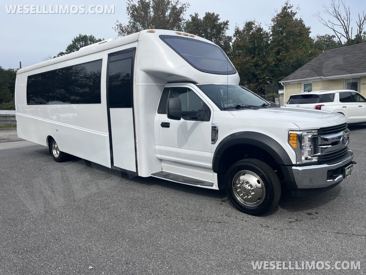 Executive Shuttle for sale: 2017 Ford F550 by Berkshire
