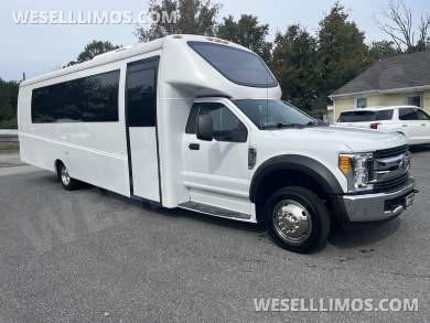 2017 Berkshire  Ford F550 Executive Shuttle Gas