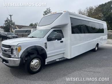 2017 Berkshire  Ford F550 Executive Shuttle Gas