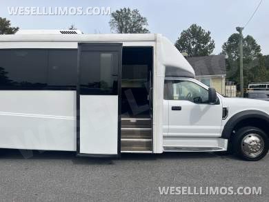 2017 Berkshire  Ford F550 Executive Shuttle Gas