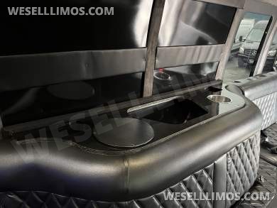 2014 Newport Ford E 450 Battisti  Limo Bus