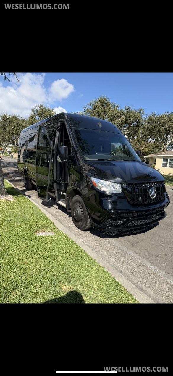 2019 Coach West Mercedes-Benz Sprinter  Sprinter