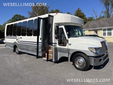 2014 Turtle Top International IC AC Shuttle Bus