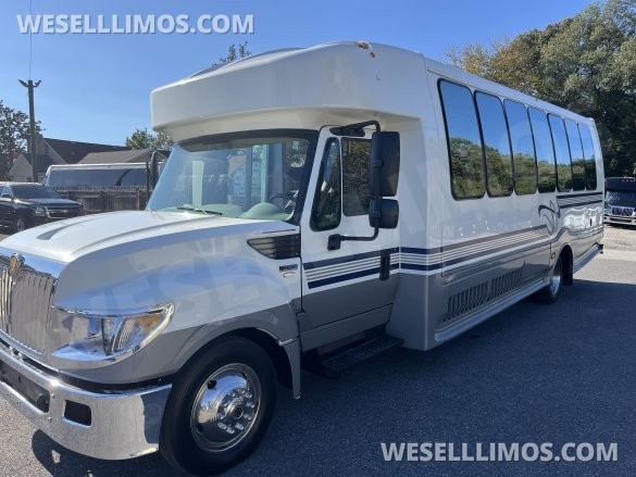 2014 Turtle Top International IC AC Shuttle Bus