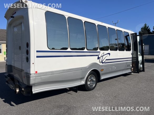 2014 Turtle Top International IC AC Shuttle Bus