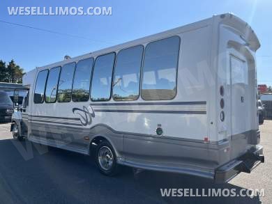 2014 Turtle Top International IC AC Shuttle Bus