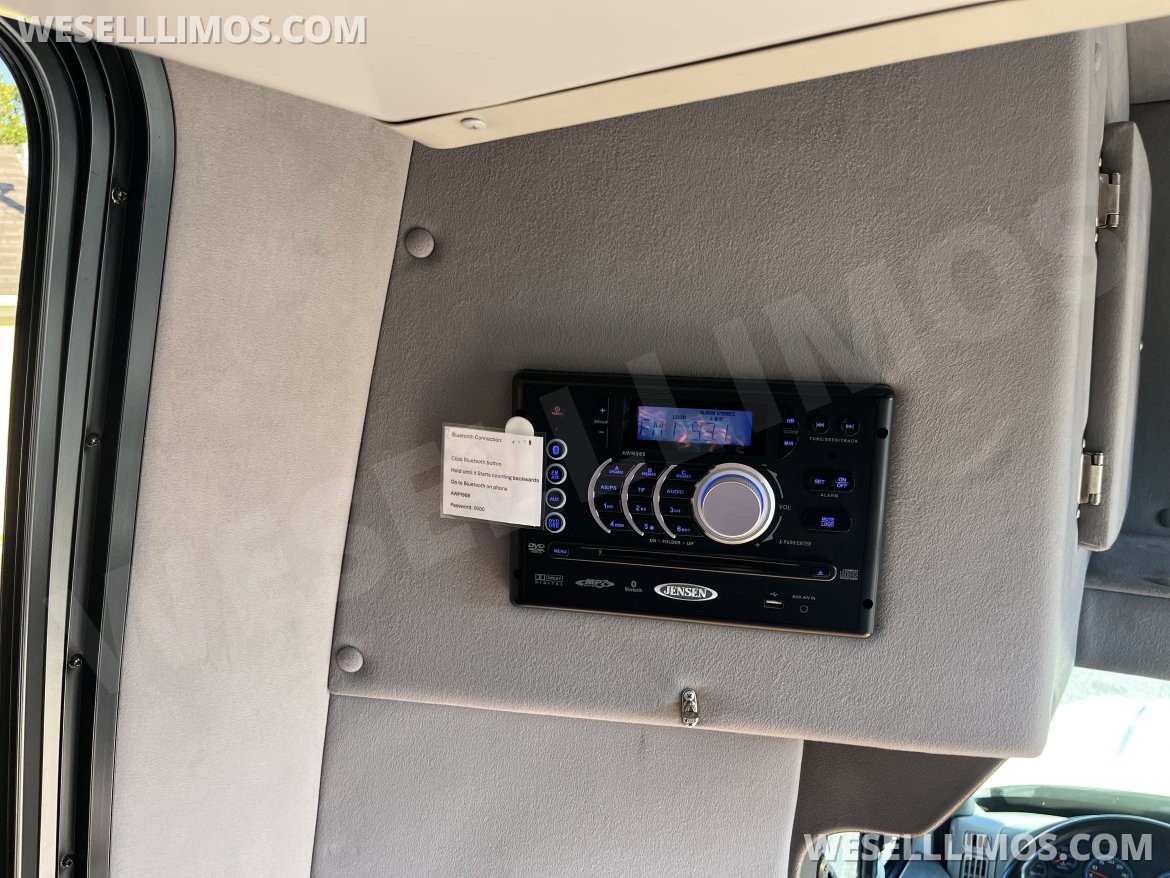 Photo of Shuttle Bus for sale: 2014 International IC AC by Turtle Top