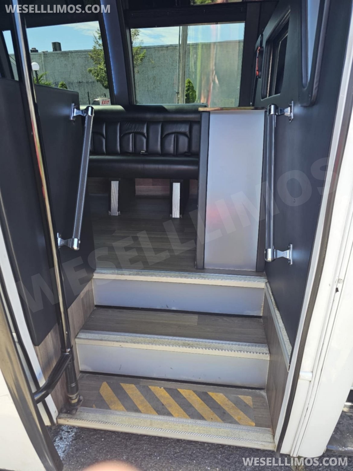 Photo of Limo Bus for sale: 2019 Ford Berkshire / Battisti Limo 28" by Berkshire / Battisti Limo