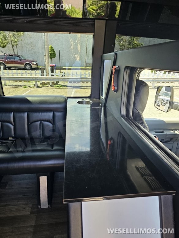 2019 Berkshire / Battisti Limo Ford E450 Limo Bus