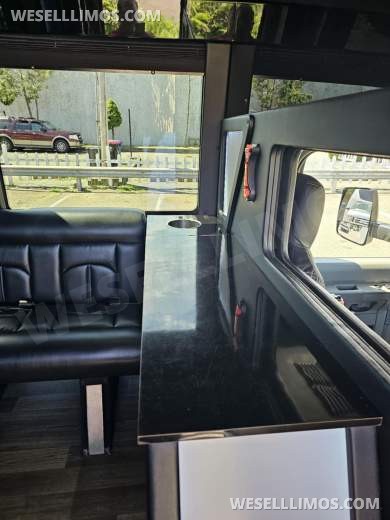 2019 Berkshire / Battisti Limo Ford E450 Limo Bus