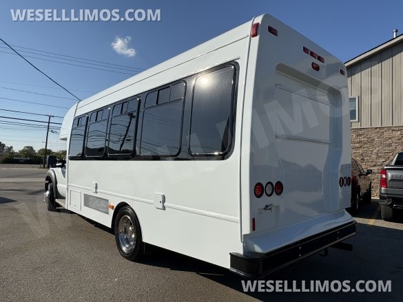 2012 Custom Mobile Conversions Ford F-550 Limo Bus