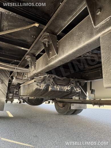 2012 Custom Mobile Conversions Ford F-550 Limo Bus