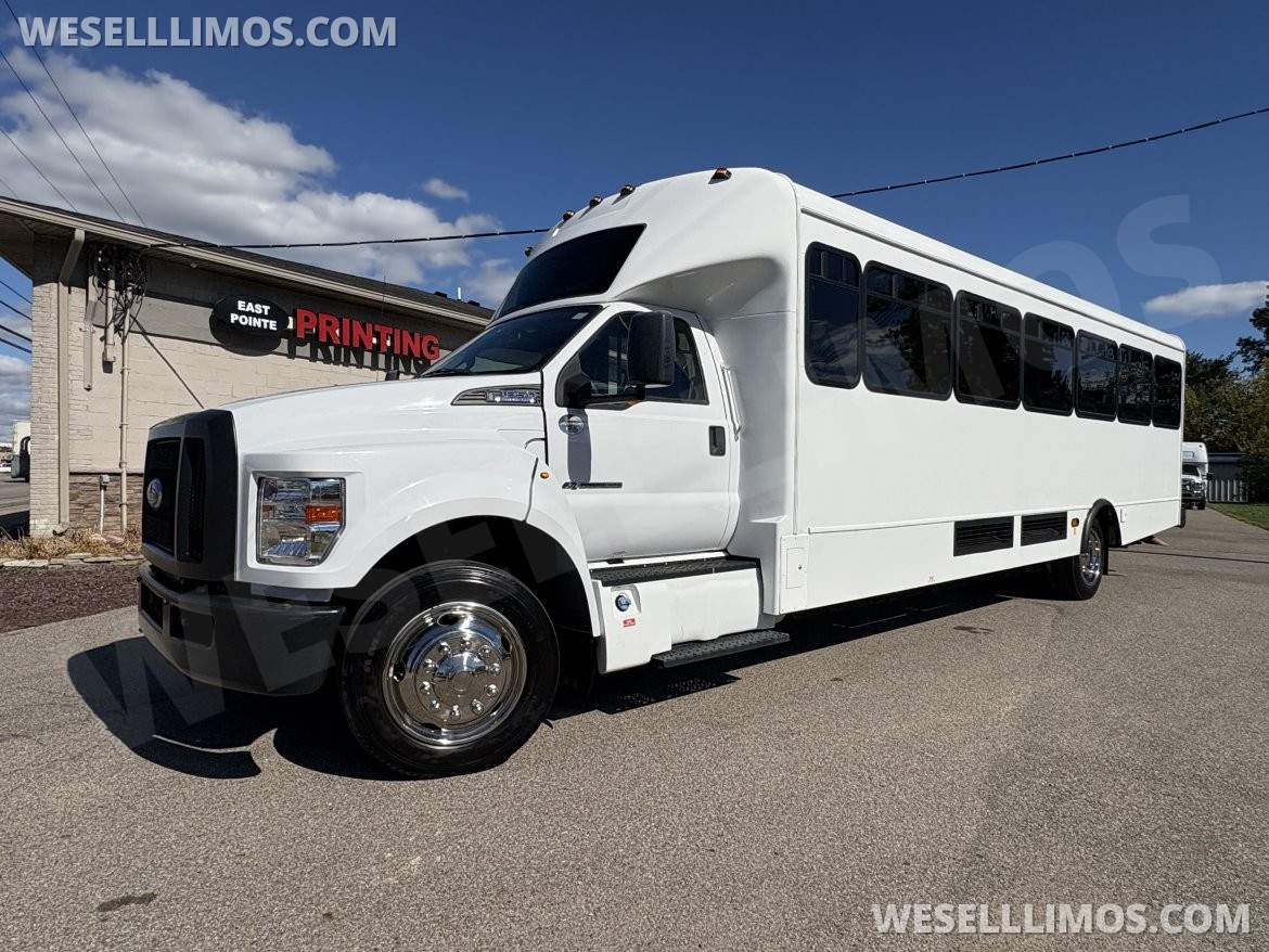 Shuttle Bus for sale: 2017 Ford F-650 by Glaval