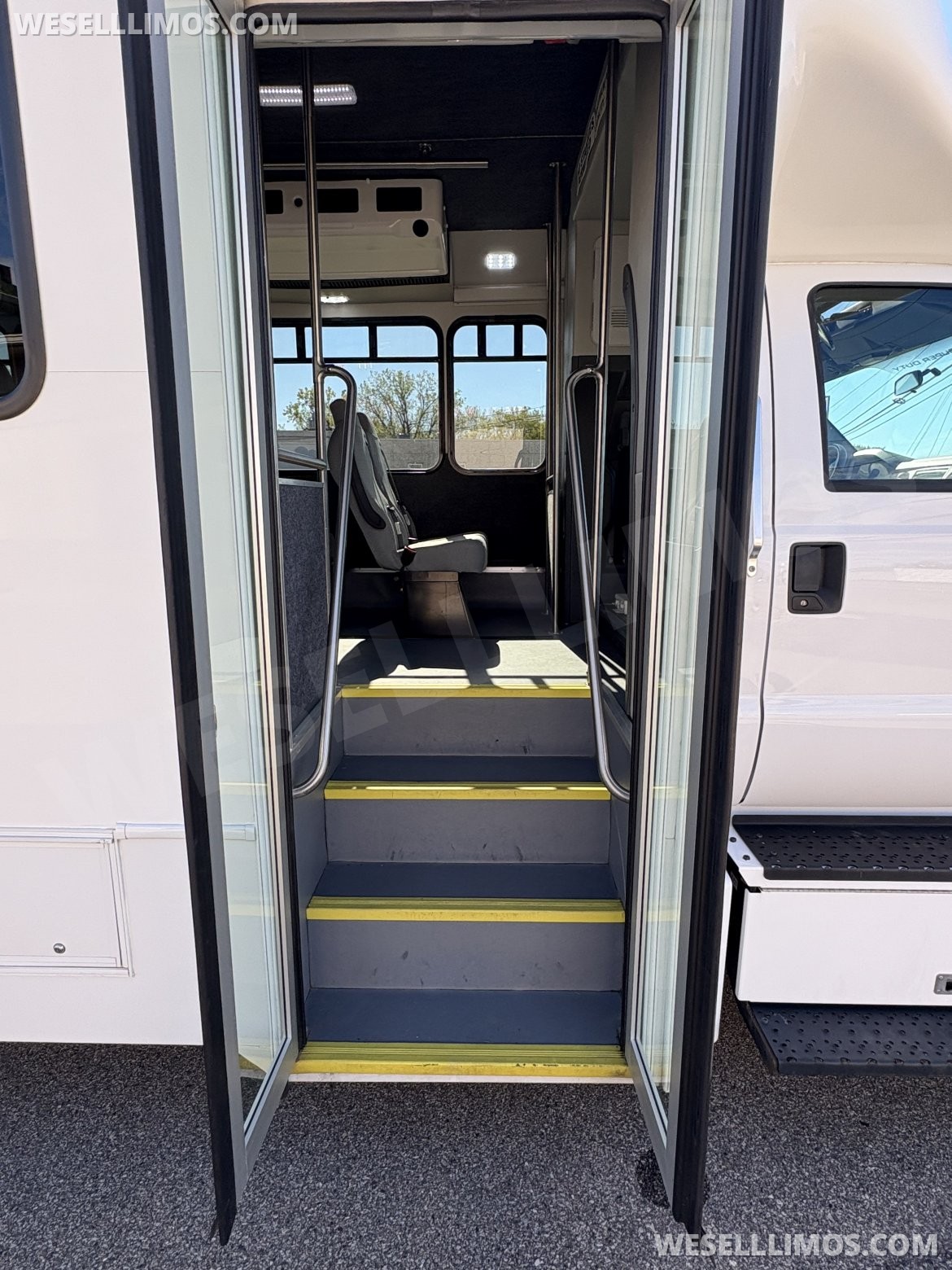 Photo of Shuttle Bus for sale: 2017 Ford F-650 by Glaval