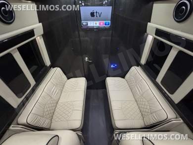 2018 Midwest Automotive Designs Mercedes-Benz Sprinter 3500 Daycruiser