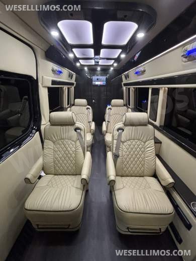 2018 Midwest Automotive Designs Mercedes-Benz Sprinter 3500 Daycruiser