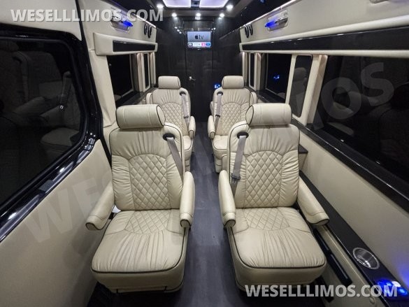 2018 Midwest Automotive Designs Mercedes-Benz Sprinter 3500 Daycruiser