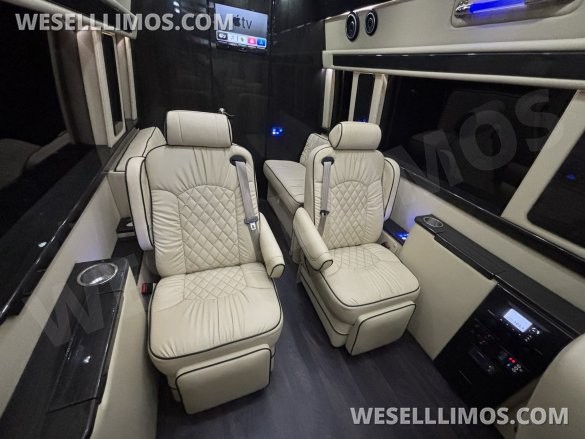 2018 Midwest Automotive Designs Mercedes-Benz Sprinter 3500 Daycruiser