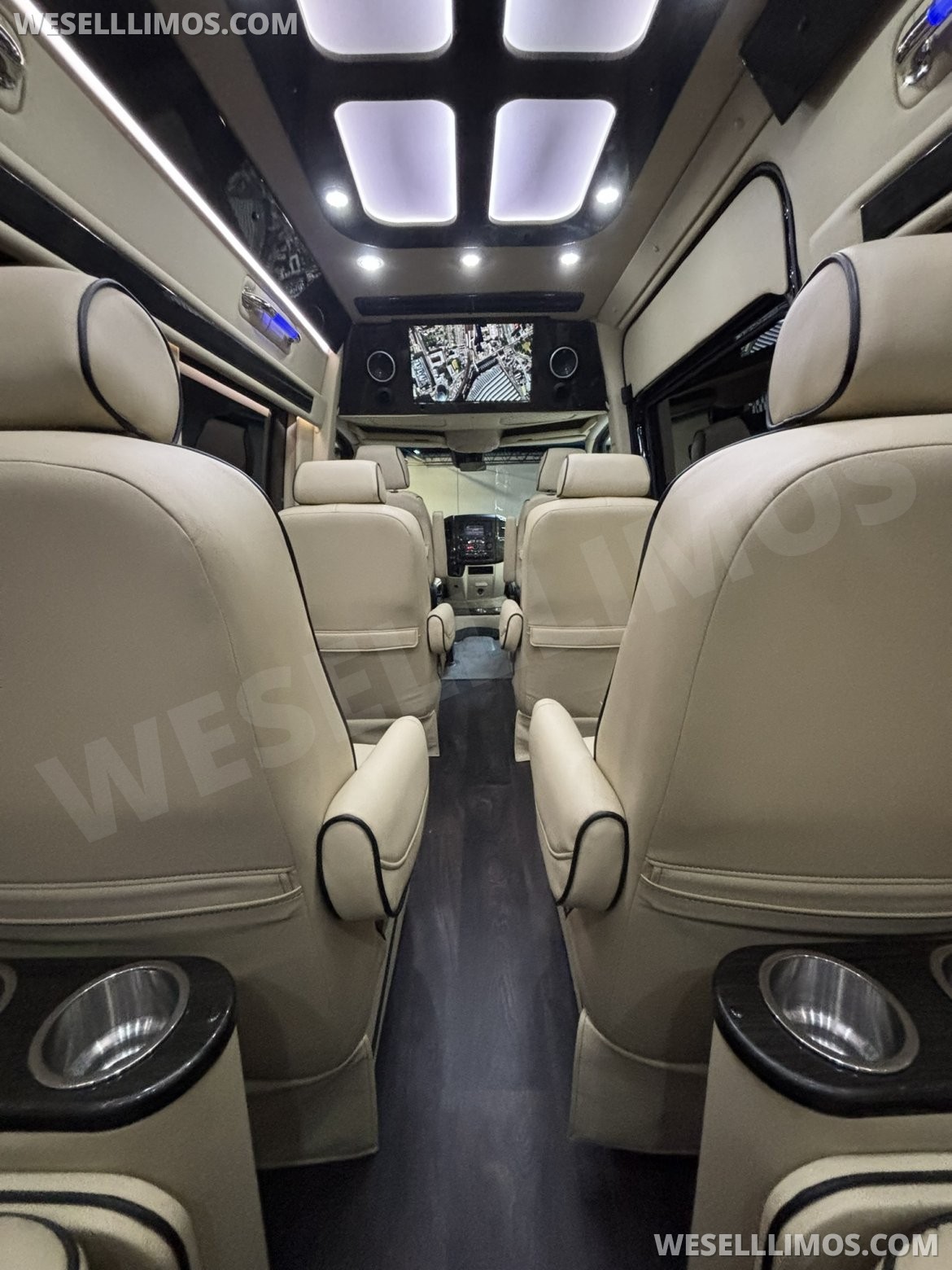 Photo of Sprinter for sale: 2018 Mercedes-Benz Sprinter 3500 Daycruiser 170" by Midwest Automotive Designs