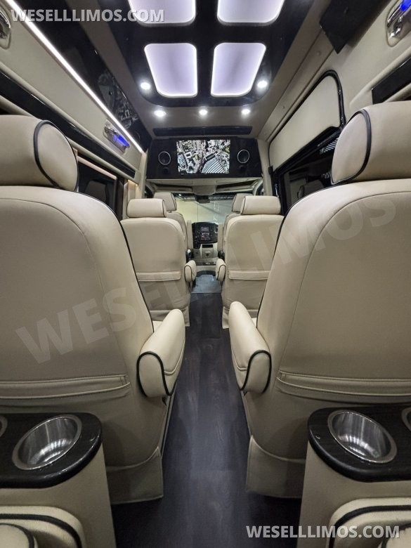 2018 Midwest Automotive Designs Mercedes-Benz Sprinter 3500 Daycruiser