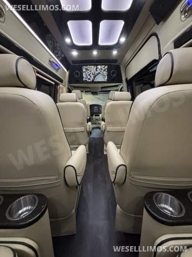 2018 Midwest Automotive Designs Mercedes-Benz Sprinter 3500 Daycruiser