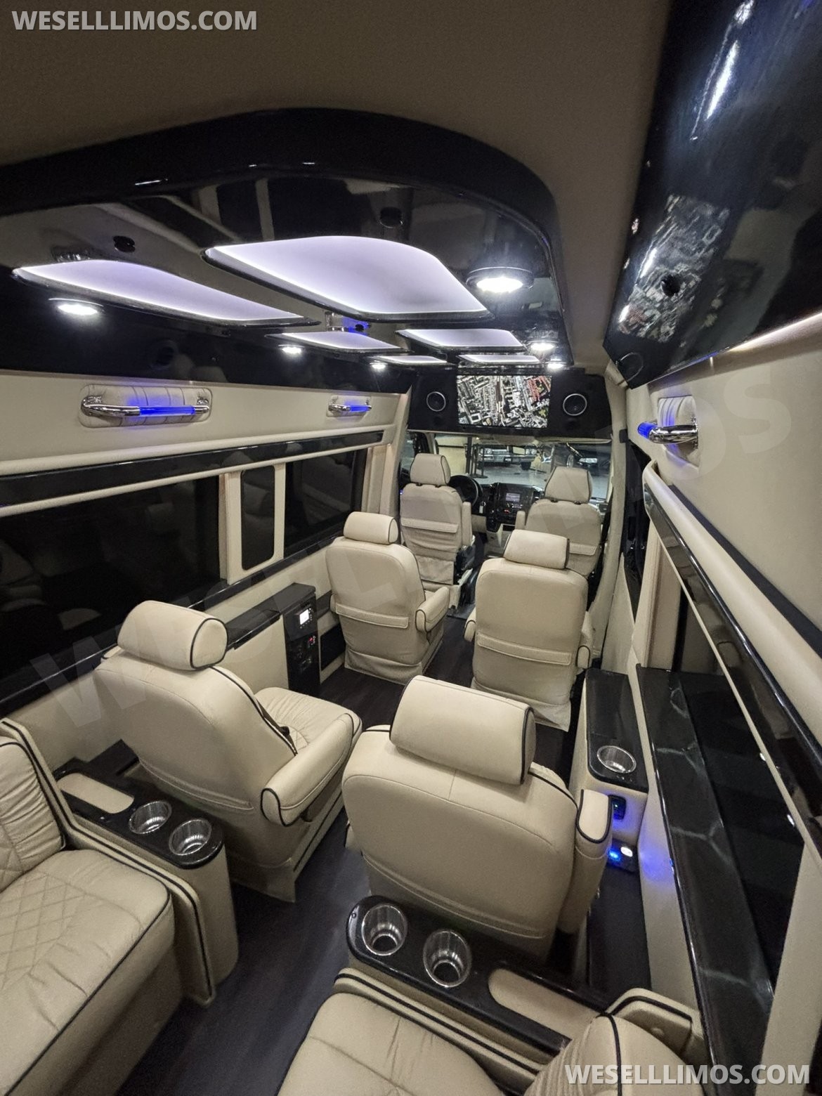 Photo of Sprinter for sale: 2018 Mercedes-Benz Sprinter 3500 Daycruiser 170" by Midwest Automotive Designs