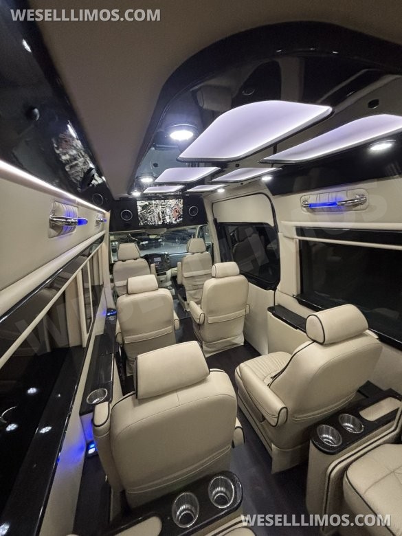 2018 Midwest Automotive Designs Mercedes-Benz Sprinter 3500 Daycruiser