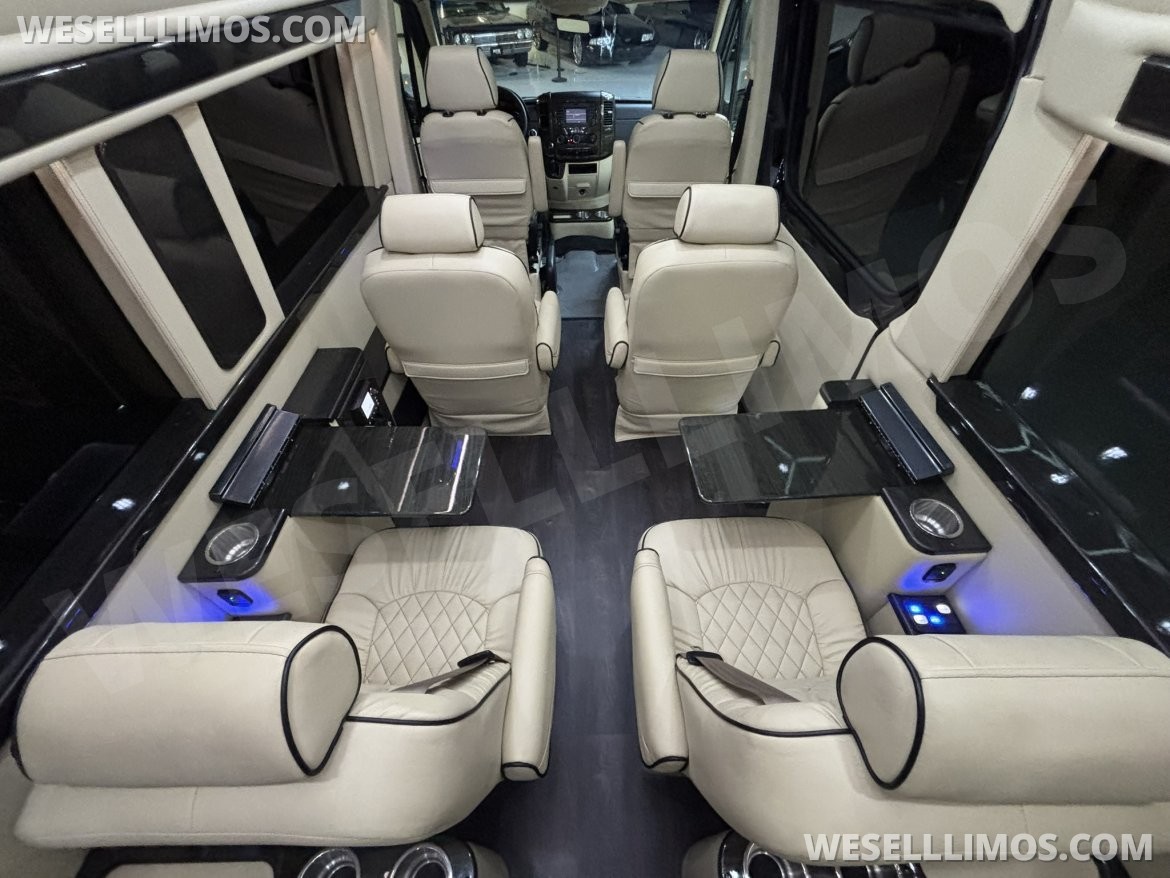 Photo of Sprinter for sale: 2018 Mercedes-Benz Sprinter 3500 Daycruiser 170" by Midwest Automotive Designs