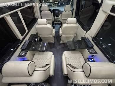 2018 Midwest Automotive Designs Mercedes-Benz Sprinter 3500 Daycruiser