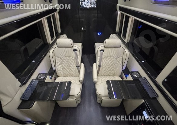 2018 Midwest Automotive Designs Mercedes-Benz Sprinter 3500 Daycruiser