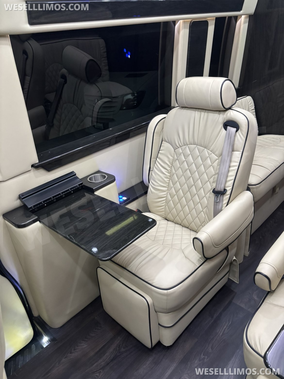 Photo of Sprinter for sale: 2018 Mercedes-Benz Sprinter 3500 Daycruiser 170" by Midwest Automotive Designs