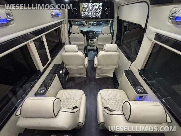 2018 Midwest Automotive Designs Mercedes-Benz Sprinter 3500 Daycruiser