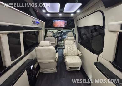 2018 Midwest Automotive Designs Mercedes-Benz Sprinter 3500 Daycruiser