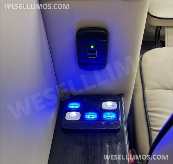 2018 Midwest Automotive Designs Mercedes-Benz Sprinter 3500 Daycruiser