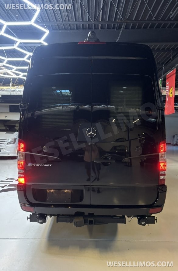 2018 Midwest Automotive Designs Mercedes-Benz Sprinter 3500 Daycruiser